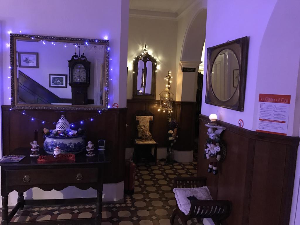 The Priory B&B Whitchurch  외부 사진
