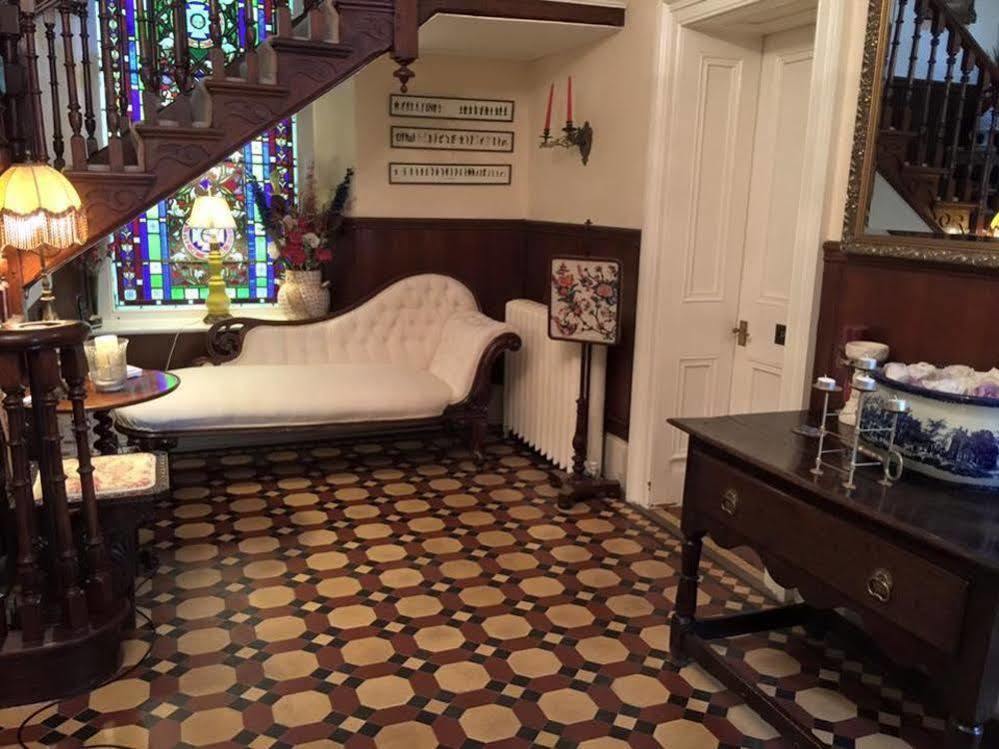 The Priory B&B Whitchurch  외부 사진