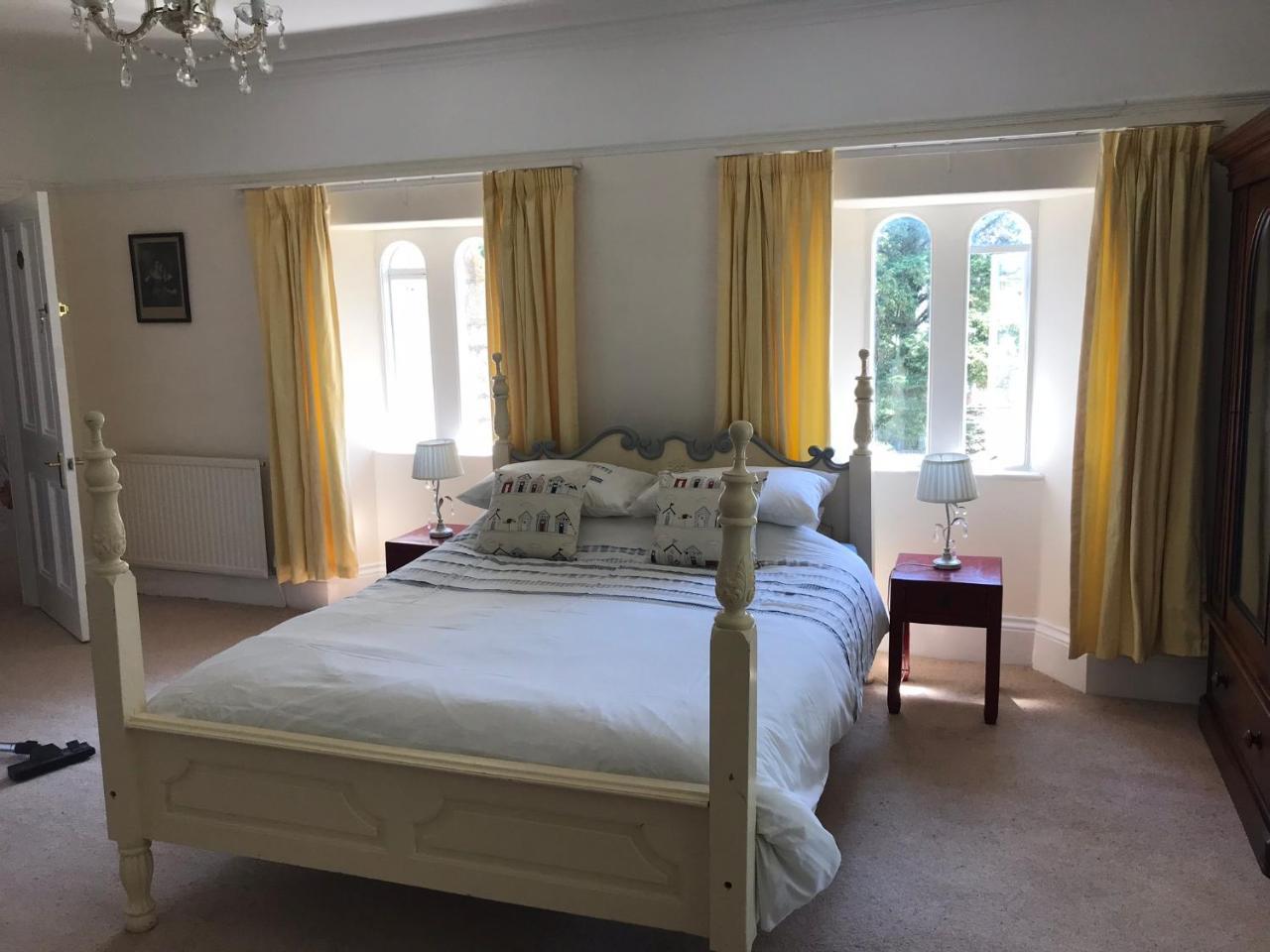 The Priory B&B Whitchurch  외부 사진
